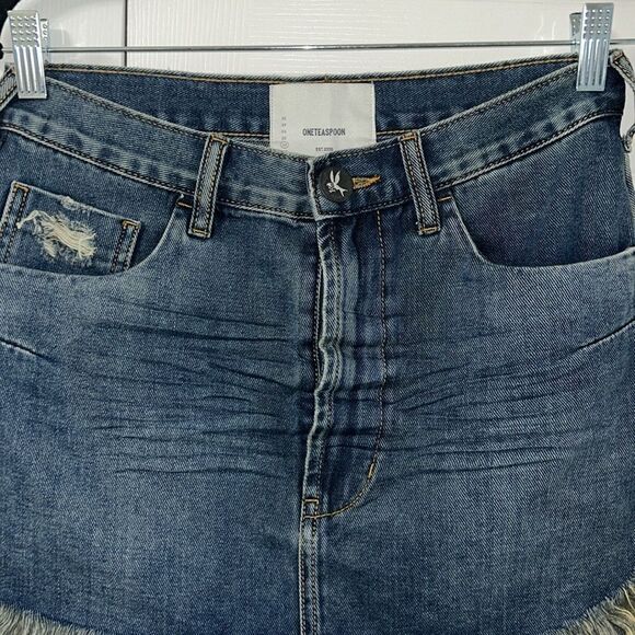 Revolve One Teaspoon Dirty Indigo Frayed Hem Cotton Mini Jeans Skirt(Size 26) - Picture 12 of 12